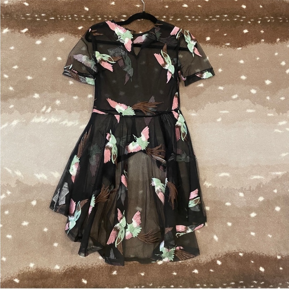 Endless Rose Black High/Low Embroidered Mesh Tunic
Blouse w/Birds. NWT Size XS* - Picture 2 of 7
